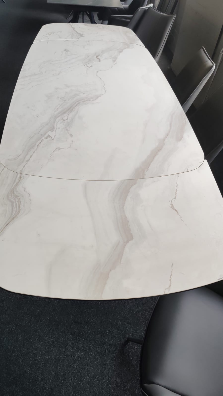 Marbrè Lucente Extendable Ceramic Stone Dining Table